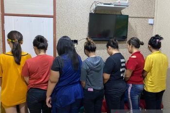 Polda Riau tangkap 15 orang pesta narkoba di ruang karaoke