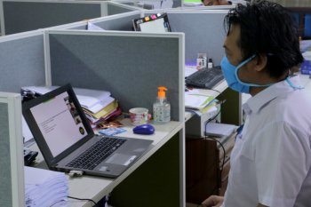 Unhas lanjutkan seleksi dosen non PNS secara daring