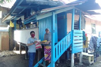 Athirah Peduli salurkan 500 paket kebutuhan pokok kepada warga