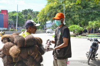 Dompet Dhuafa gandeng IAI NTT bagikan 140 paket kesehatan kepada warga