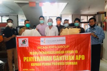 Wagub Sumbar terima bantuan APD dari PT. Incasi Raya