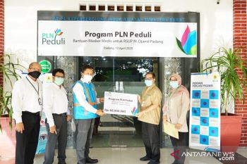 CSR PLN Sumbar bantu RS rujukan COVID-19