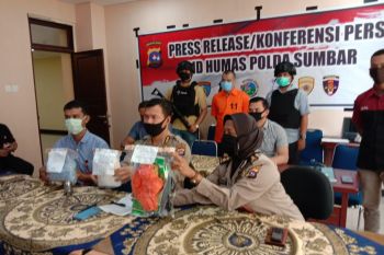 Ditresnarkoba Polda Sumbar ungkap kasus narkoba senilai Rp2,7 miliar