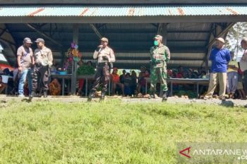 Kapolsek Bokondini ajak mama Papua putus penyebaran Corona