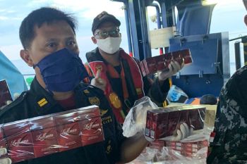 BC Kepri amankan kapal pengangkut 10 juta batang rokok ilegal