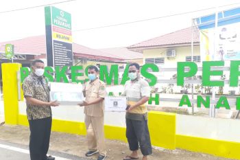 Anggota PKS Riau ini donasikan 1.500 masker ke puskesmas dan masyarakat Tualang
