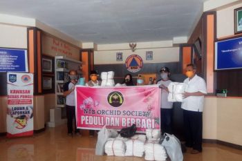 Komunitas Anggrek NTB membantu APD untuk tenaga medis