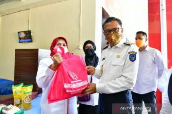 Sulsel terima 1.750 paket kebutuhan pokok dari Kementan