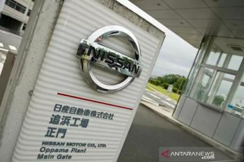 Penjualan Nissan jatuh  24 persen.