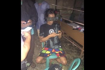 Saat pemeriksaan suhu tubuh cegah COVID-19, tiga pemuda kedapatan simpan sabu di topi dan kolor