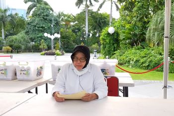 Wali Kota Risma pakai bahasa Madura, sampaikan imbauan jaga jarak fisik