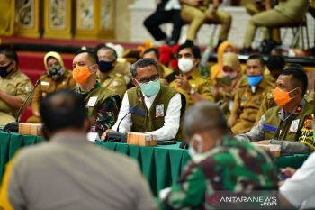 Gubernur Sulsel minta sosialisasi masif PSBB selama empat hari di Makassar
