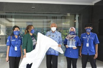Komunitas Moge Yogyakarta serahkan bantuan APD tenaga medis ke Pemkab Sleman