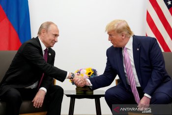 Trump minta Putin cegah eskalasi konflik di Ukraina