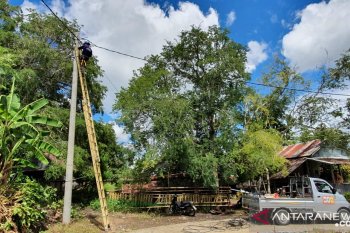 PLN alirkan listrik ke Dusun Tampaning Kabupaten Soppeng