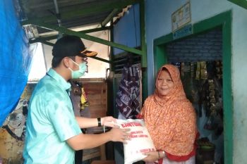 Bantuan beras dari Pemkot Bandarlampung mulai disalurkan ke warga