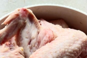 Harga daging ayam di Mesuji turun