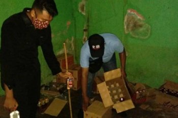 Aparat Polisi Jayapura sita puluhan minuman berakohol ilegal