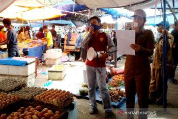 Antisipasi penyebaran COVID-19, pasar mingguan di Bartim resmi ditutup