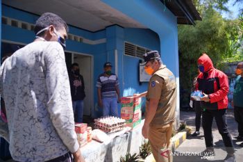 Wagub Sulsel salurkan langsung bantuan kepada mahasiswa