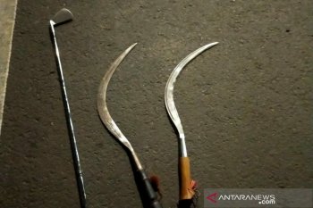 Seorang pemuda tersabet celurit di perut akibat tawuran