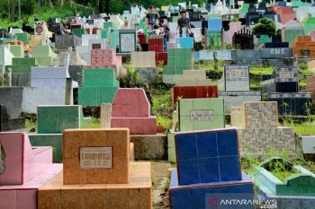 Ziarah kubur jelang ramadhan di Mamuju
