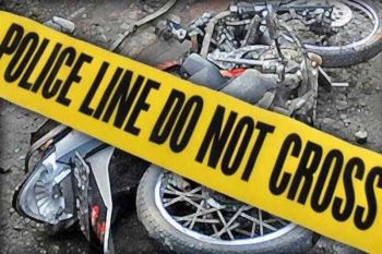 Tabrak dua pemotor, mobil diamuk massa di Jakbar