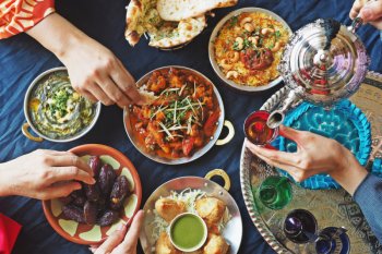 Jaga pola makan seimbang saat jalani puasa di tengah pandemi corona