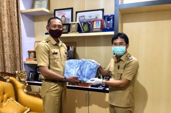 Pemkab Sigi  dapat bantuan APD dari IKAPTK