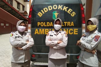 Srikandi COVID-19 di RS Bhayangkara saling memotivasi pasien dan perawat