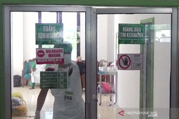 Lima dokter dan 12 perawat dikarantina usai tangani pasien diduga terjangkit COVID-19