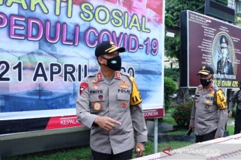 Polda Sumsel siapkan 13.000 paket sembako untuk masyarakat miskin dan pekerja informal