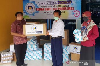 Pelindung wajah buatan Udinus didistribusikan ke dua RS