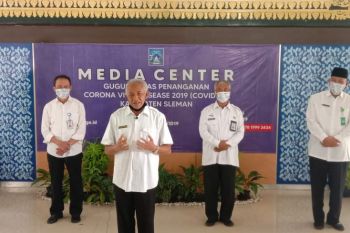 Bupati Sleman: Pemohon layanan tidak bermasker jangan dilayani