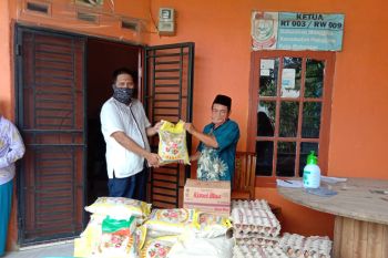 Athirah Peduli salurkanbantuan  2.903 paket bahan pokok