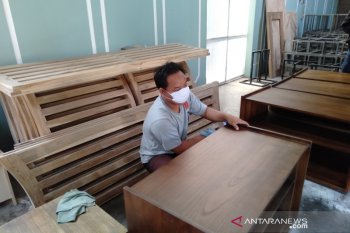 Menko Kemaritiman Luhut sebut Penjaminan kredit modal kerja UMKM cegah PHK