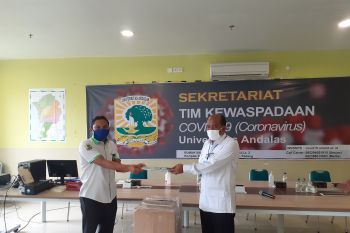 DPRD Sumbar bantu APD standar medis untuk RS Unand