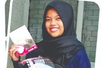 Kartini juga Cari_Aman saat naik motor