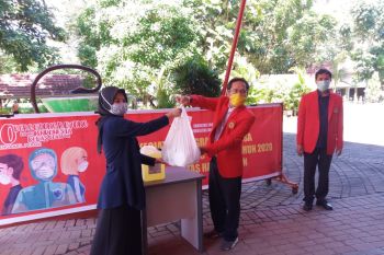 Fakultas Farmasi Unhas gelar Program Bina Desa tematik COVID-19 di Makassar