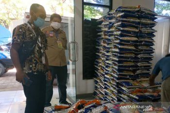 Pemkab Gowa terima bantuan beras 15 ton untuk warga terdampak COVID-19