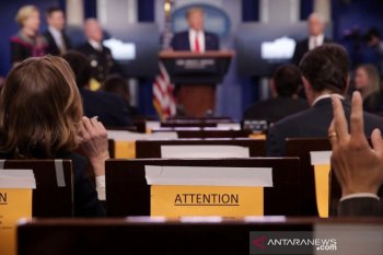 Trump tegaskan pernyataannya soal disinfektan dalam tubuh sarkastik