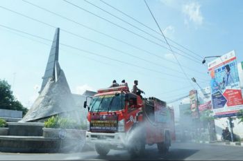 Semen Gresik cegah penyebaran Covid-19 di perdesaan dan perkotaan Rembang