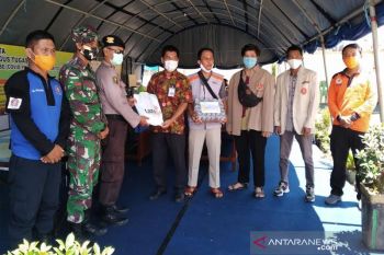 Lazismu Barito Utara bagikan masker dan sembako terdampak COVID-19