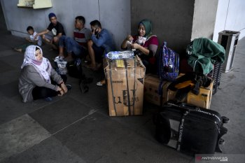 COVID-19 forces change in Indonesia's Ramadhan, Idul Fitri traditions