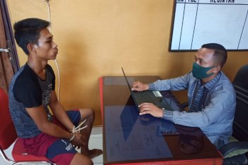 Perlakuan tak pantas. cucu tega perkosa nenek kandungnya sendiri