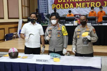 Polisi tembak mati perampok minimarket bersenjata tajam