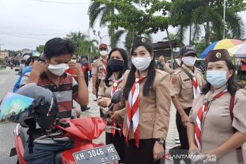 Gerakan Pramuka Gumas kampanyekan penggunaan masker kain