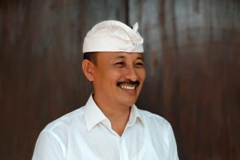 Kemenparekraf gelontorkan 11.000 paket bahan pokok buat pekerja pariwisata Bali