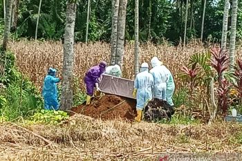 Jasad pasien positif COVID-19 di Padang Pariaman dimakamkan di Agam, warga tak menolak