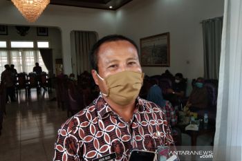 Dinkes Bantul melakukan tes cepat COVID-19 pelaku perjalanan